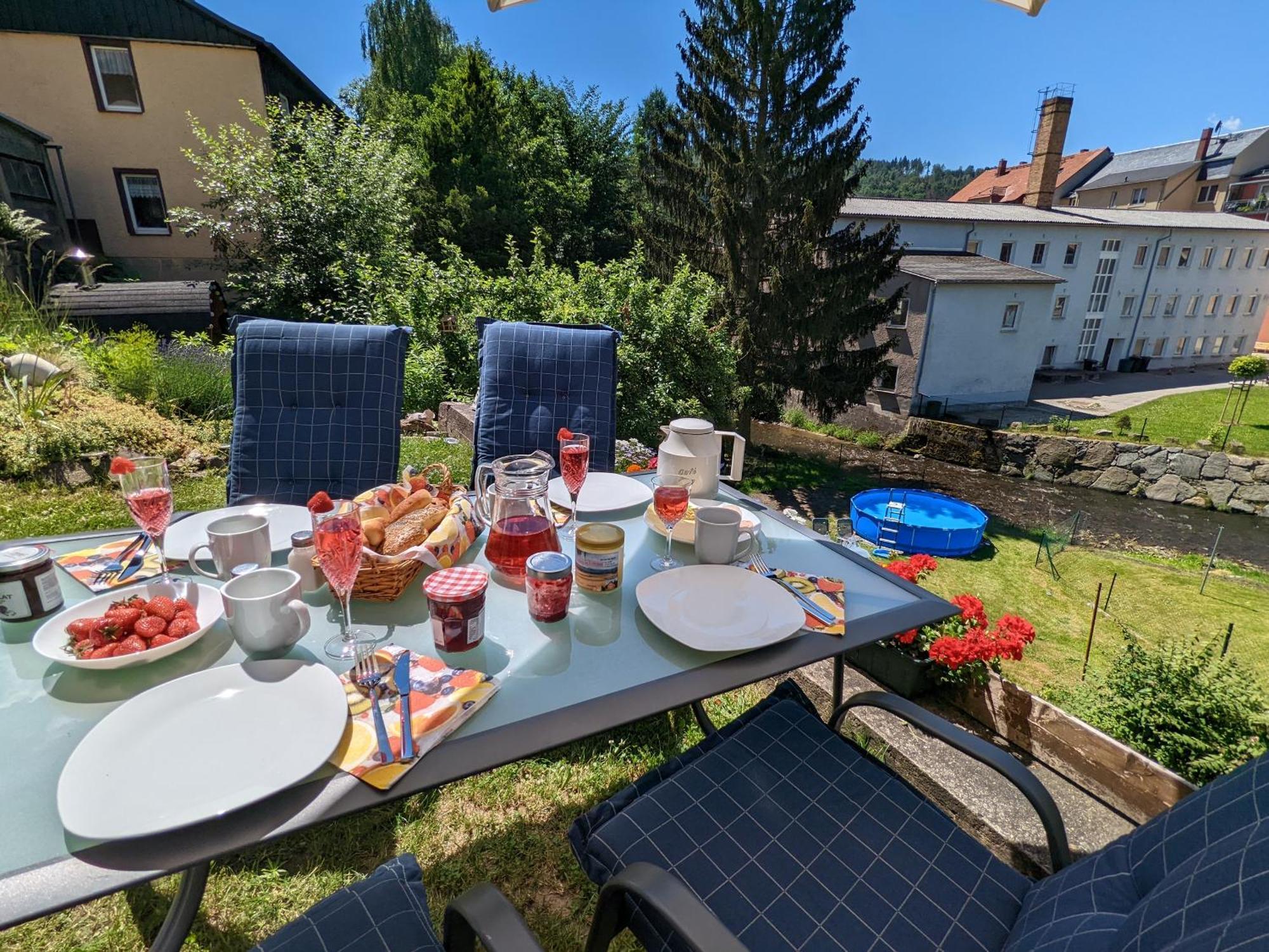 Hw2B - Urlaubsmagie - Wohlfuehlwohnung Mit Balkon, Pool, Sauna & Terrasse ゼーブニッツ エクステリア 写真
